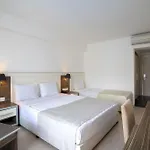 Club Shark Hotel