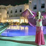 Club Shark Hotel 4*