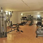 Hotel Club Shark
