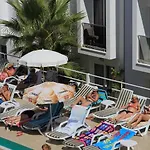 Hotel Club Shark
