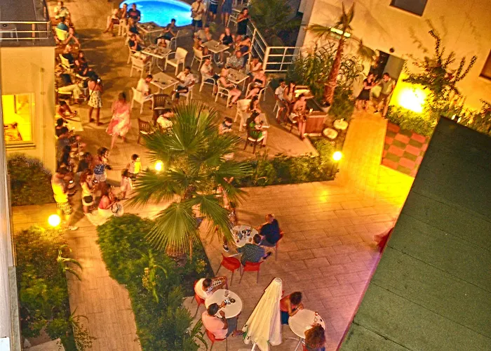Club Shark 4*