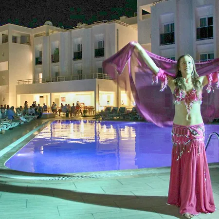 Club Shark Ξενοδοχείο 4*