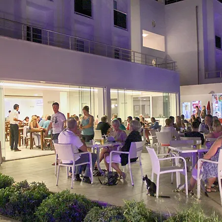 كلوب شارك 4*