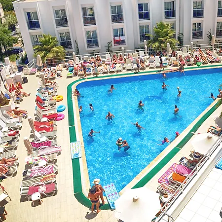 Club Shark Hotel 4*