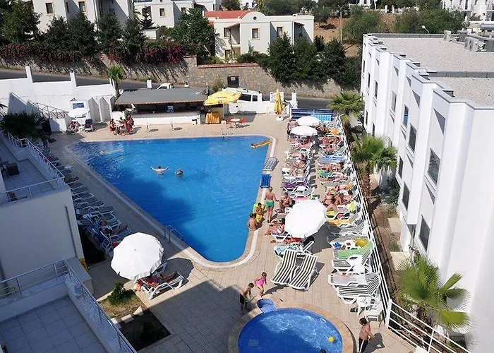 Szálloda Club Shark 4*