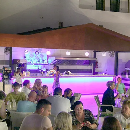 Hotel Club Shark 4*